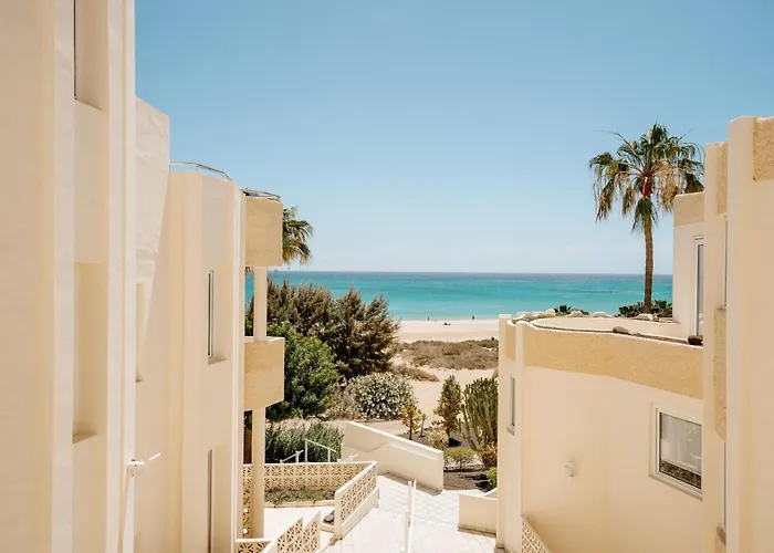 R2 Maryvent Beach Apartments