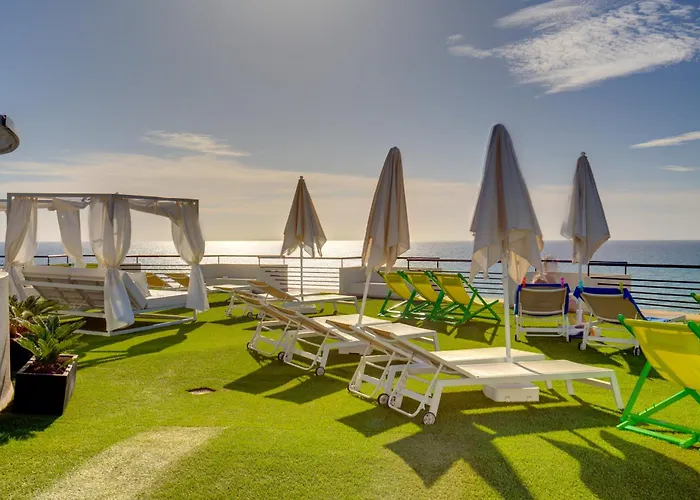 Sbh Crystal Beach Hotel & Suites - Adults Only